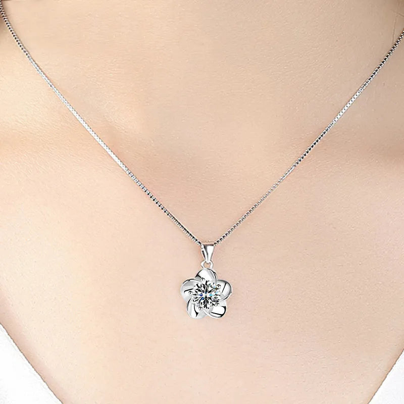 Collar Elegante De Plata S925 Con Diamantes Y Patrón Bohemio De Flor